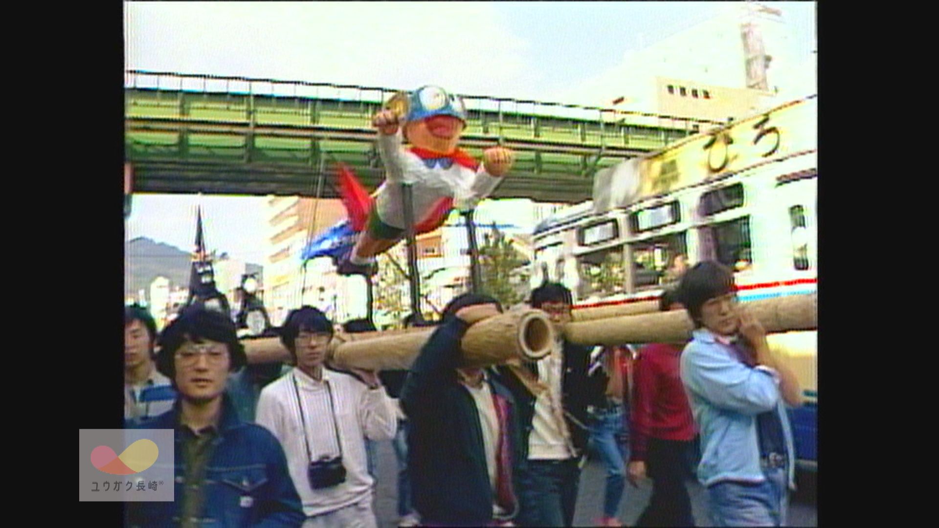 テーマは〝胸さわぎ〟「長崎国際経済大」大学祭名物仮装パレード　イメージ